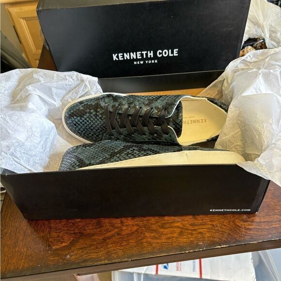 Kenneth Cole New York Kam Black & Blue Snake Embossed Tennis Shoes Sz 5.… - Picture 4 of 7